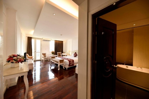 FAMILY SUITE WITH BALCONY