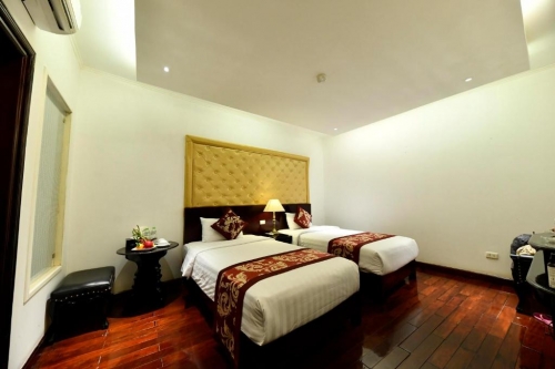 SUPERIOR TWIN ROOM